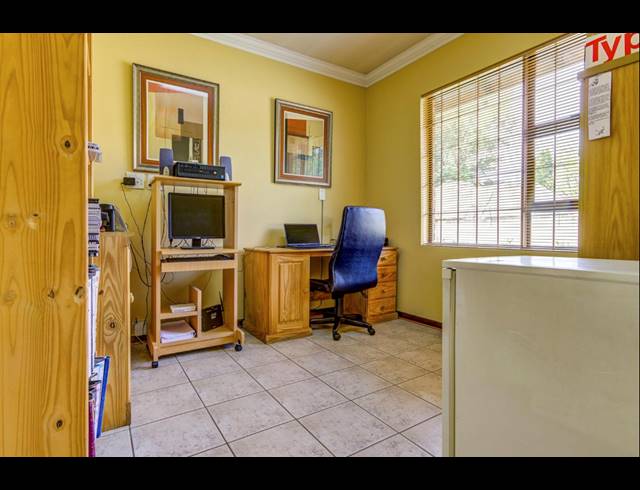 4 BEDROOM FREEHOLD FOR SALE IN RYNFIELD